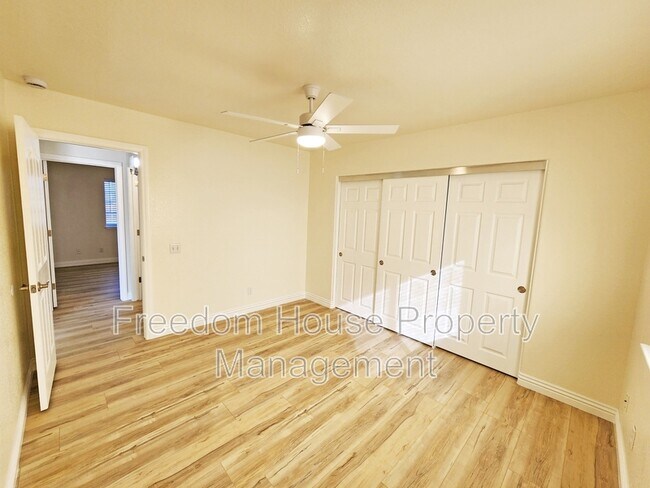 Building Photo - 3741 Malibou Ave