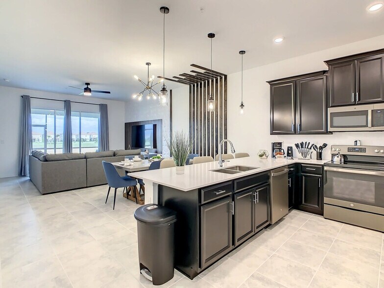 Building Photo - 1083 Splash Shot Pl