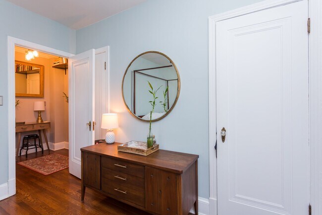 Building Photo - 1301 Longfellow St NW