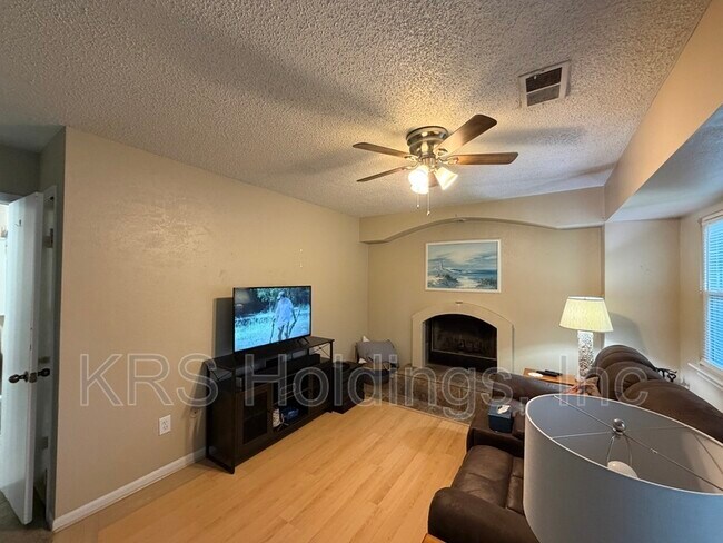 Building Photo - 4024 Barkleaf Dr
