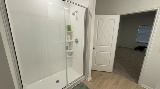 Building Photo - 2512 Hackamore Dr