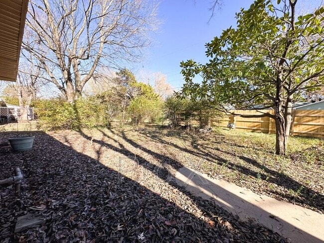 Building Photo - 2216 S Clover Dr