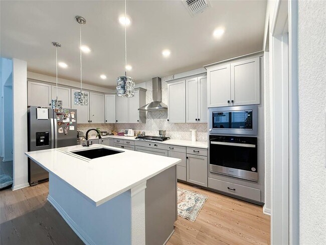 Building Photo - 253 Inlet Ln