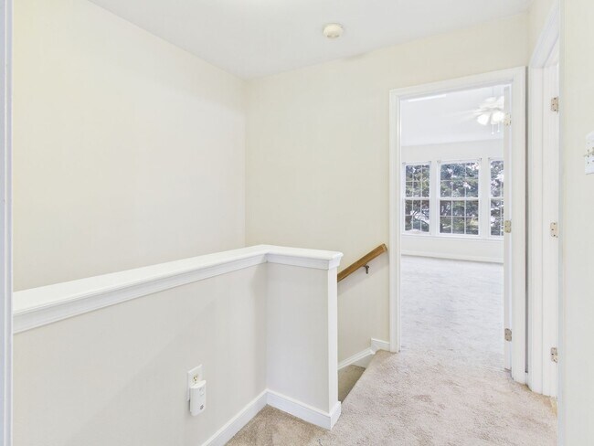 Building Photo - 5313 Golf Villa Ln