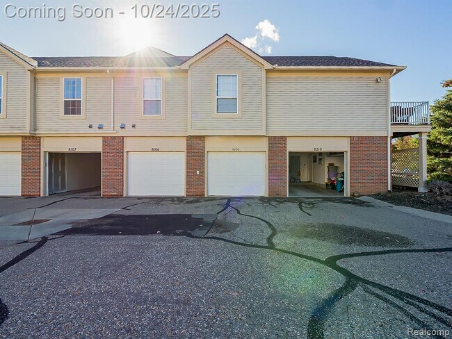 Building Photo - 8208 Chesapeake Cir