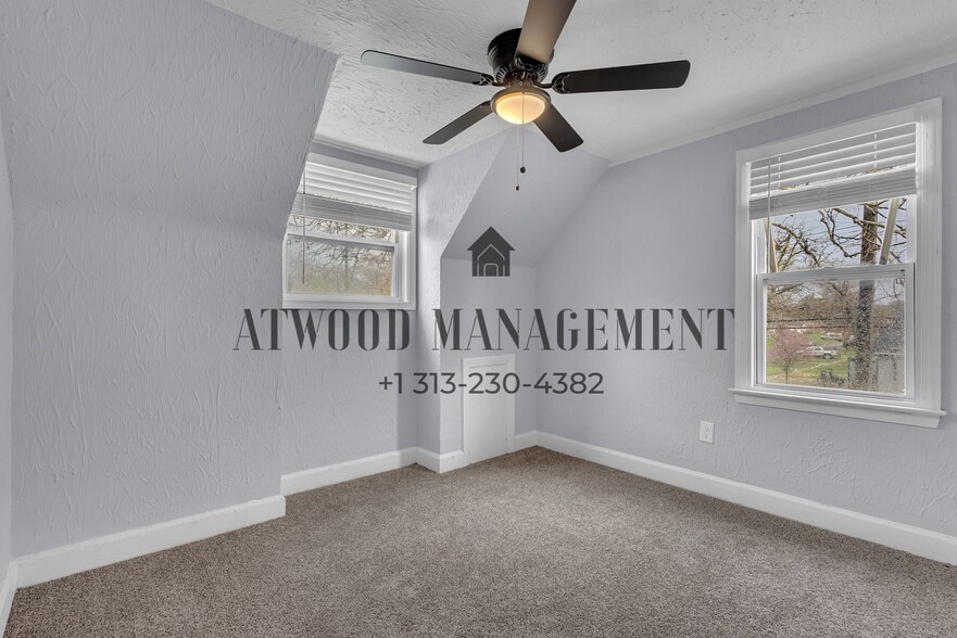 Building Photo - This beautifully updated 3-bedroom, 1-bath single-family home is ready for move-in!