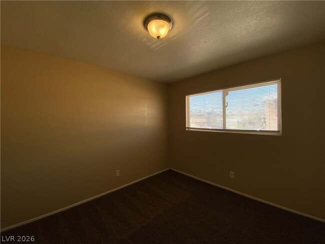 Building Photo - 2812 Marlin Ave