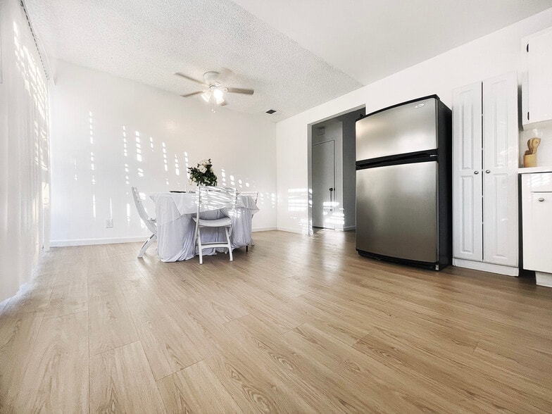 Building Photo - 2365 Fallingtree Dr