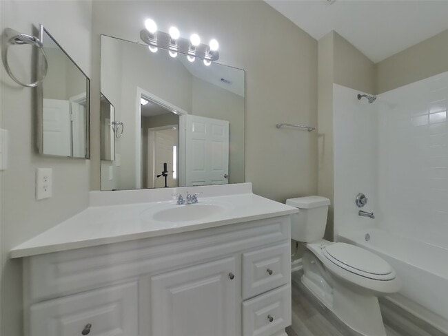 Building Photo - 3215 Kelling St