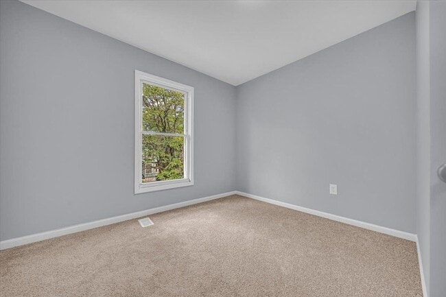 Building Photo - 408 Mt Vernon St