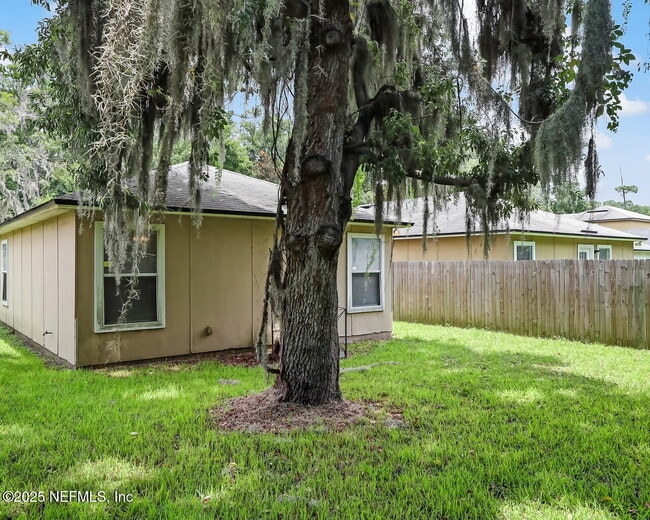 Building Photo - 8448 Kona Ave