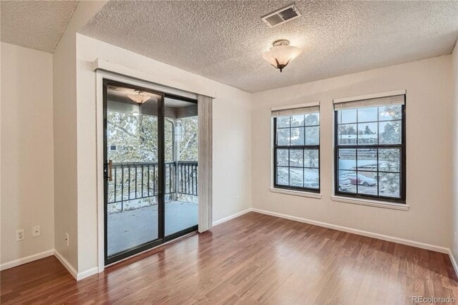 Building Photo - Wonderful Condo In Desirable Lakewood Comm...