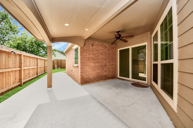 Building Photo - 5039 E Pagewick Dr