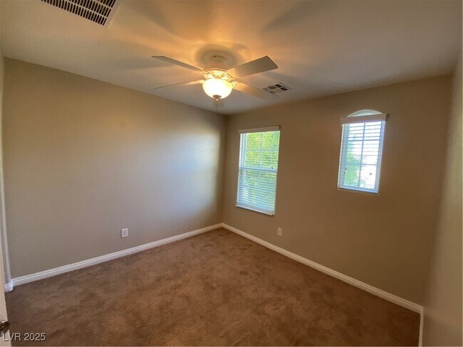Building Photo - 10273 Headrick Dr