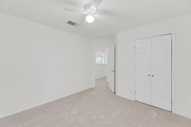 Building Photo - 104 Presidio Dr