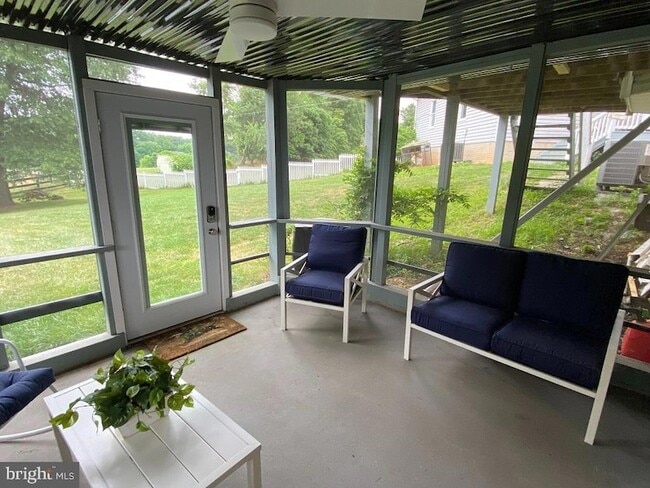 Building Photo - 14480 Woodstar Ct