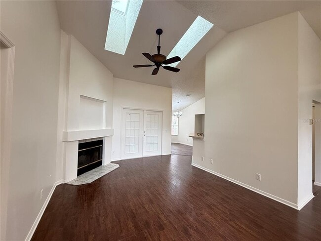 Building Photo - 159 Stillwater Dr