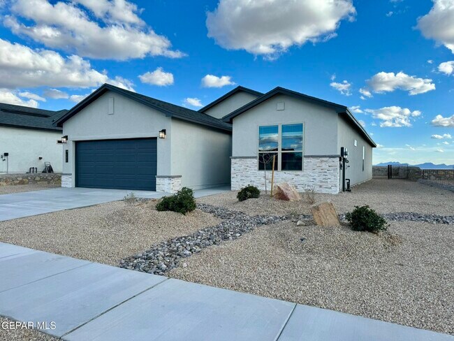 Primary Photo - 7500 Enchanted Ridge Dr