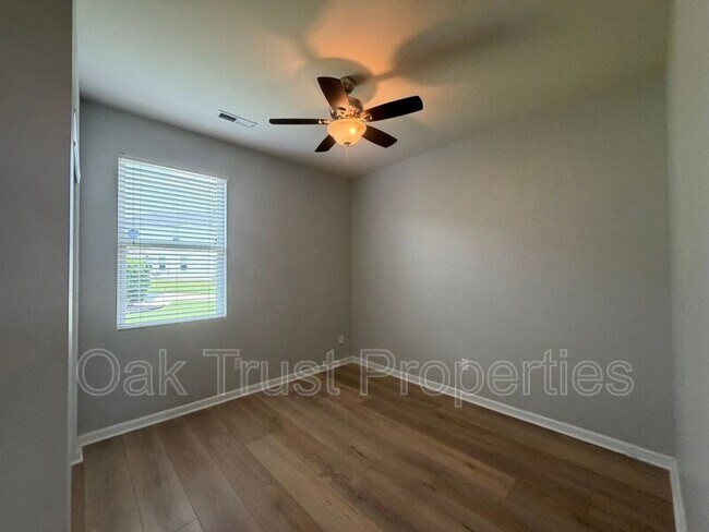 Building Photo - 701 Greymohr Ln
