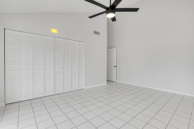 Building Photo - 1279 Periwinkle Pl