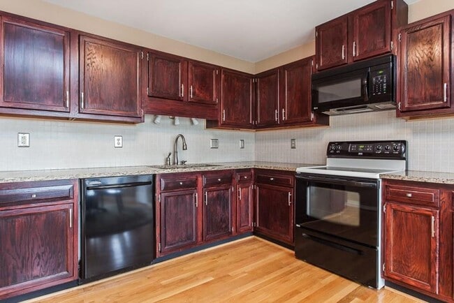 Building Photo - Beautiful 3 Bedroom, 2 Bathroom Home in Chesterfield ***Available Early-Mid June 2026***