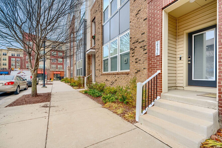 Building Photo - 2596 Neabsco Common Pl