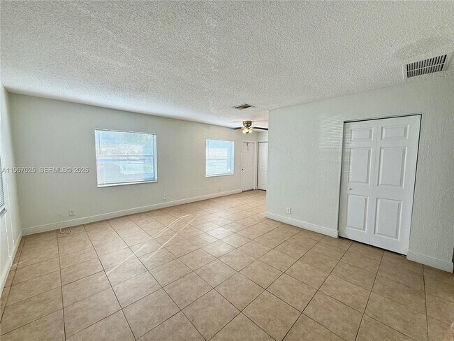 Building Photo - 1491 NW 20th St