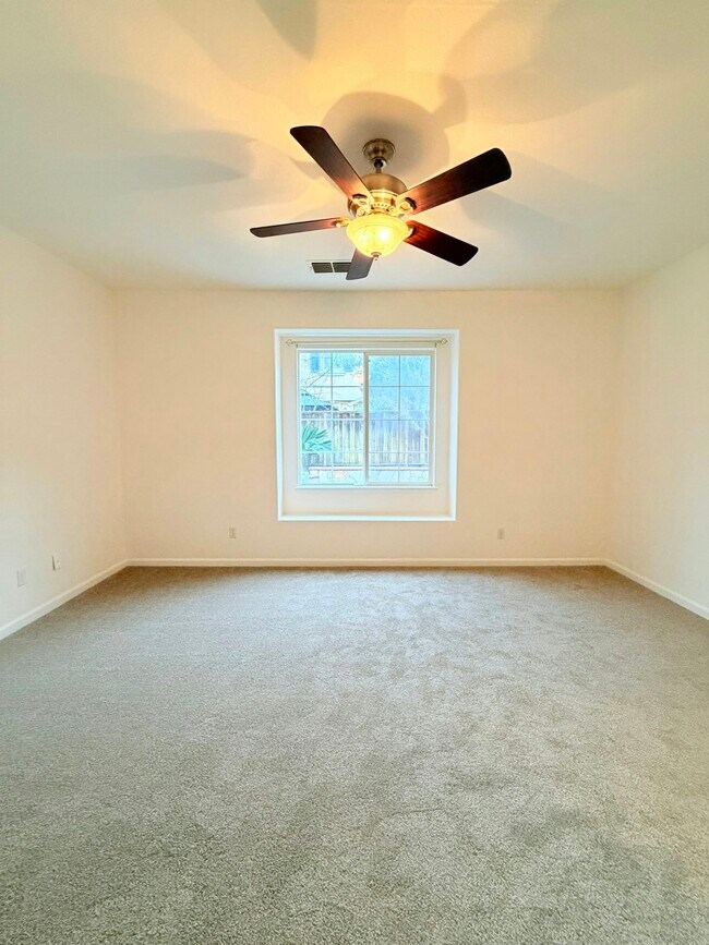 Building Photo - 252 W Terraza Way