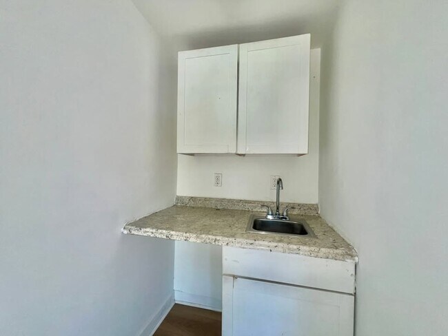 Building Photo - Affordable Studio Near Downtown Myrtle Beach – Some Utilities Included! – $1,100/Month
