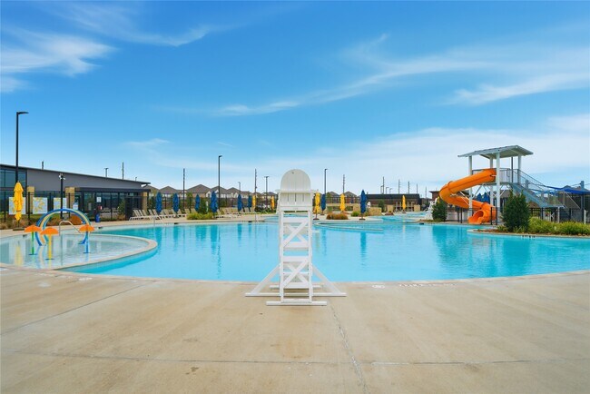 Building Photo - 27039 Blue Pool Dr