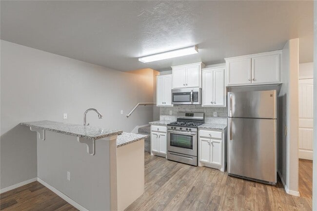 Building Photo - 2132 Buena Vida Ln