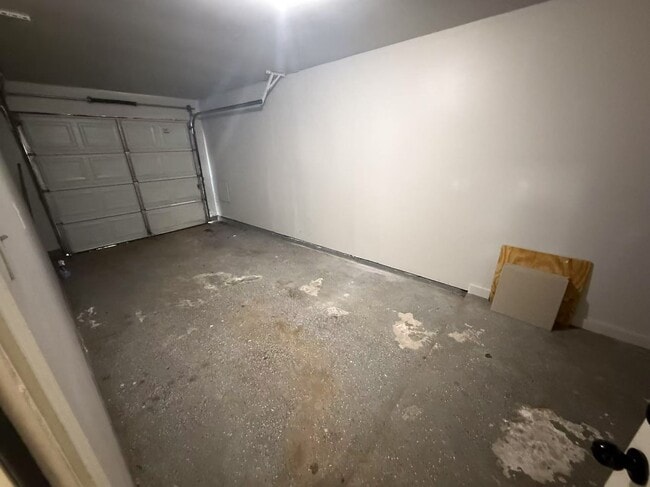 Building Photo - 5719 Lycomb Dr