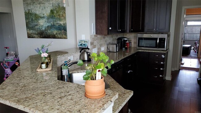 Building Photo - 8863 Broderick St