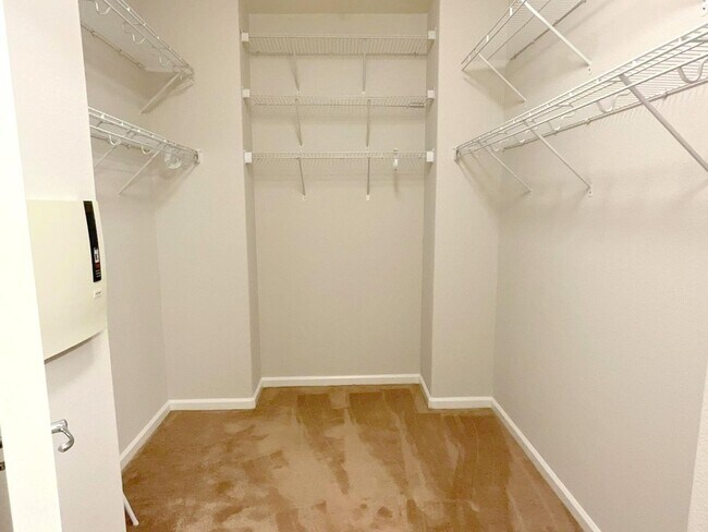 Building Photo - Month to month Rental ! Beautiful & Spacious End Unit Home in Shelbourne at Windemere! Top Rated ...