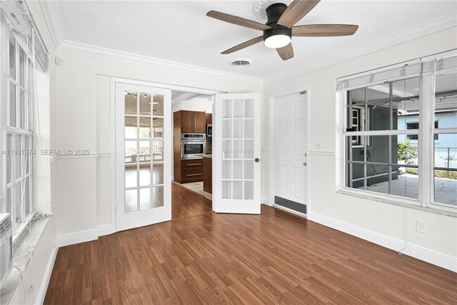 Building Photo - 5713 Jefferson St