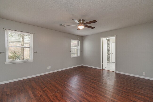 Building Photo - 12610 Ivyforest Dr