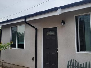 Building Photo - 7302 Lubao Ave