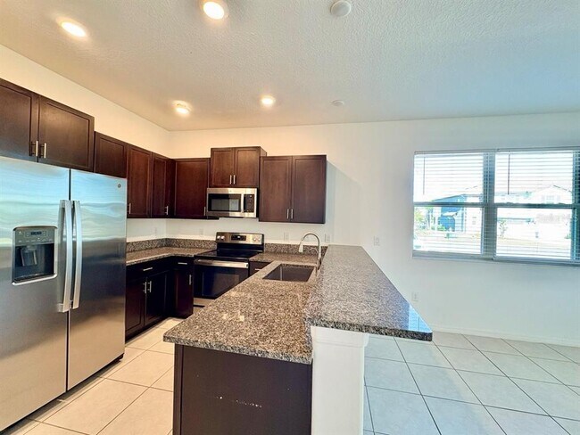 Building Photo - 14302 Editors Note St