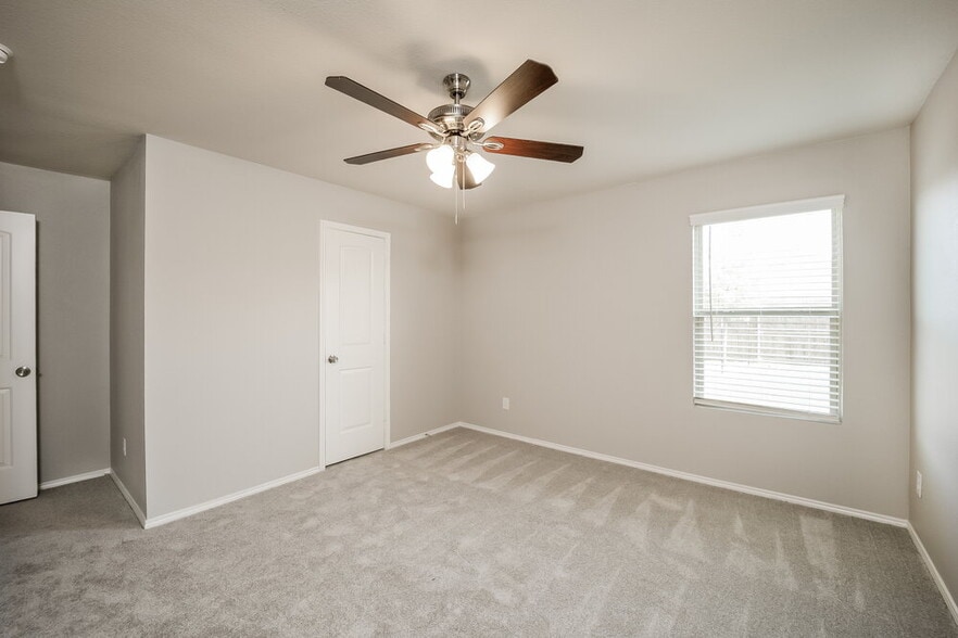 Building Photo - 1617 Westfall Dr