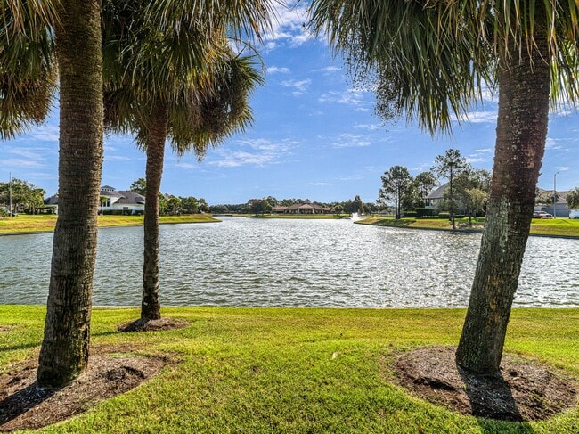 Building Photo - 5407 Lake Pl Dr