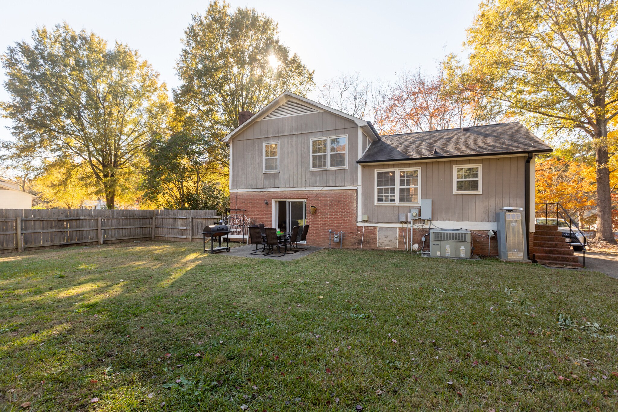 Building Photo - 6012 Old Coach Rd