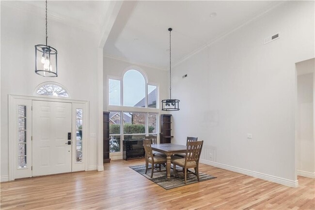 Building Photo - 4313 W Arlington Dr