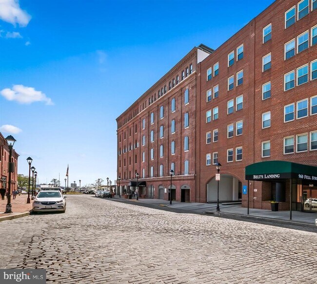 Building Photo - 960 Fell St