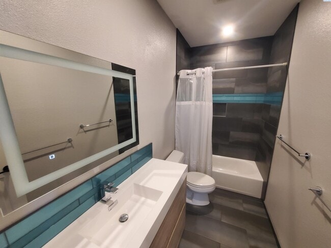Building Photo - North Richland For Rent