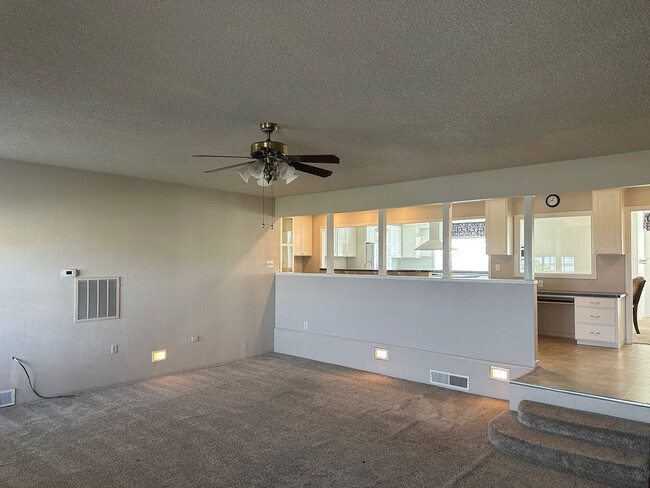 Building Photo - Beautiful Country Home! With Bonus Office/Den Room