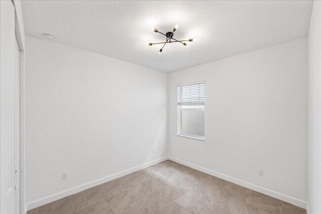 Building Photo - 3527 Angler Dr