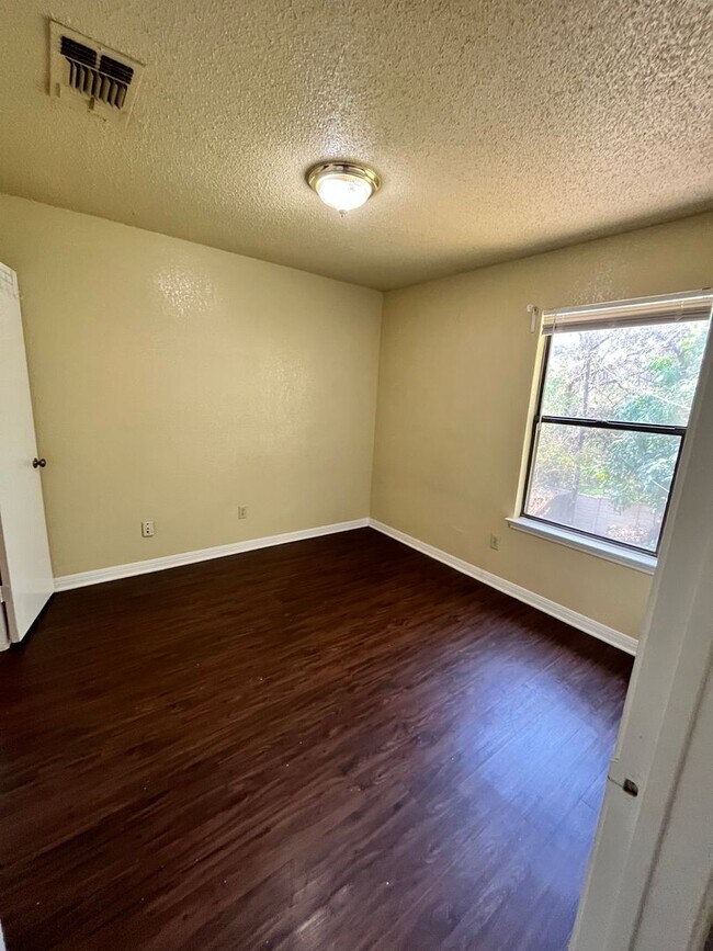 Building Photo - 2309/2311 Pena Cove