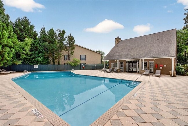 Building Photo - 3140 7 Pines Ct