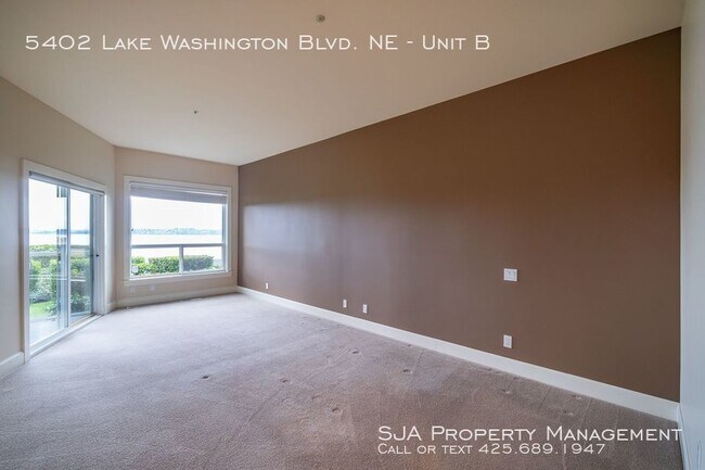 Building Photo - Downtown Kirkland Condo!