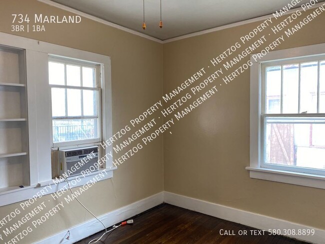 Building Photo - 734 Marland-